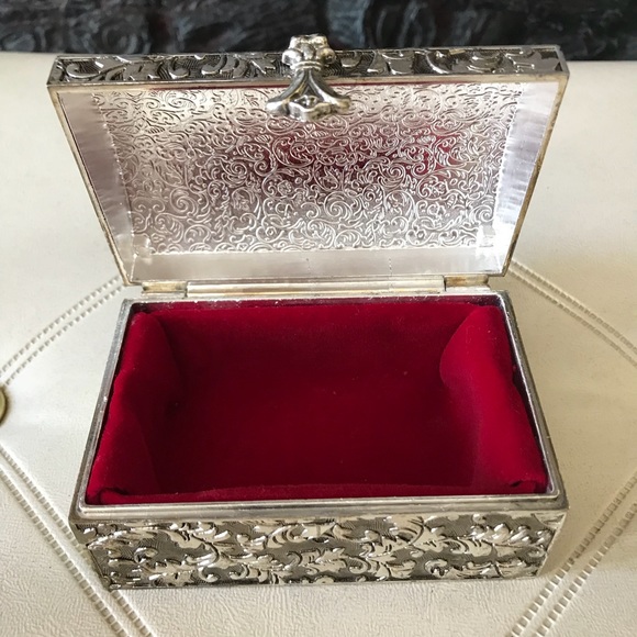 Silver single solid jewelry box - Picture 4 of 5